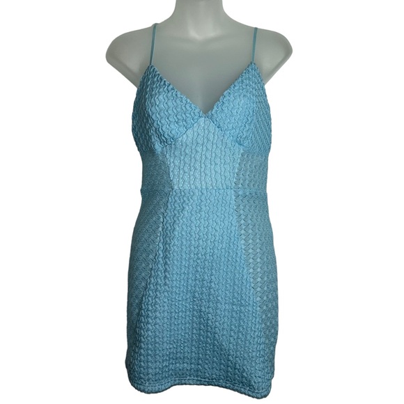 Superdown Ella mini dress in light blue - Picture 4 of 10